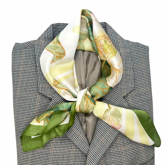 Unbranded Other - ✨Elegant Bandana Square Scarf Silky Satin Green Beige Floral luxurious Accessory